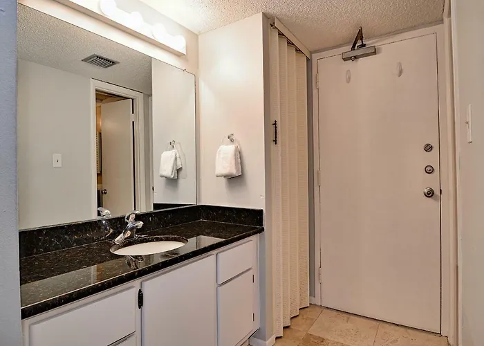 440 West 608 N Waterfront 2 Bedroom 2 Bathroom With Gulf Of Mexico View. 23125