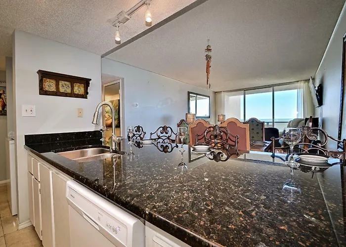 440 West 608 N Waterfront 2 Bedroom 2 Bathroom With Gulf Of Mexico View. 23125 * Clearwater Beach