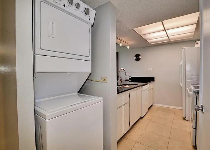 440 West 608 N Waterfront 2 Bedroom 2 Bathroom With Gulf Of Mexico View. 23125 * Clearwater Beach